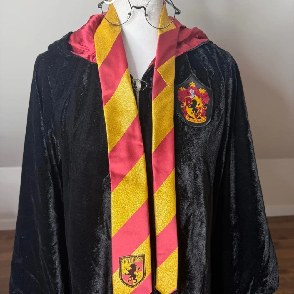 Harry Potter Deluxe Gryffindor Robe Costume + Tie & Glasses Set